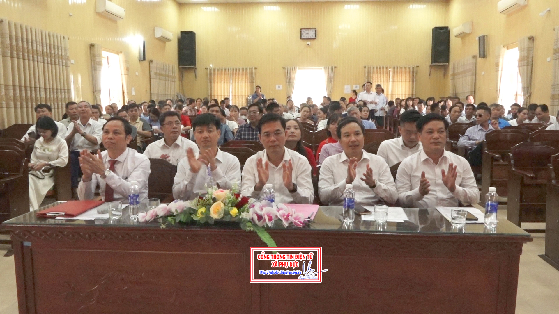 UB BẦU CỬ XÃ PHỤ DỰC TỔ CHỨC HỘI NGHỊ TỔNG KẾT HOẠT ĐỘNG CỦA HỘI ĐỒNG NHÂN DÂN XÃ KHÓA I (NHIỆM KỲ 2021-2026) VÀ TỔNG KẾT CÔNG TÁC BẦU CỬ ĐẠI BIỂU QUỐC HỘI KHÓA XVI, ĐẠI BIỂU HỘI ĐỒNG NHÂN DÂN CÁC CẤP NHIỆM KỲ 2026-2031.