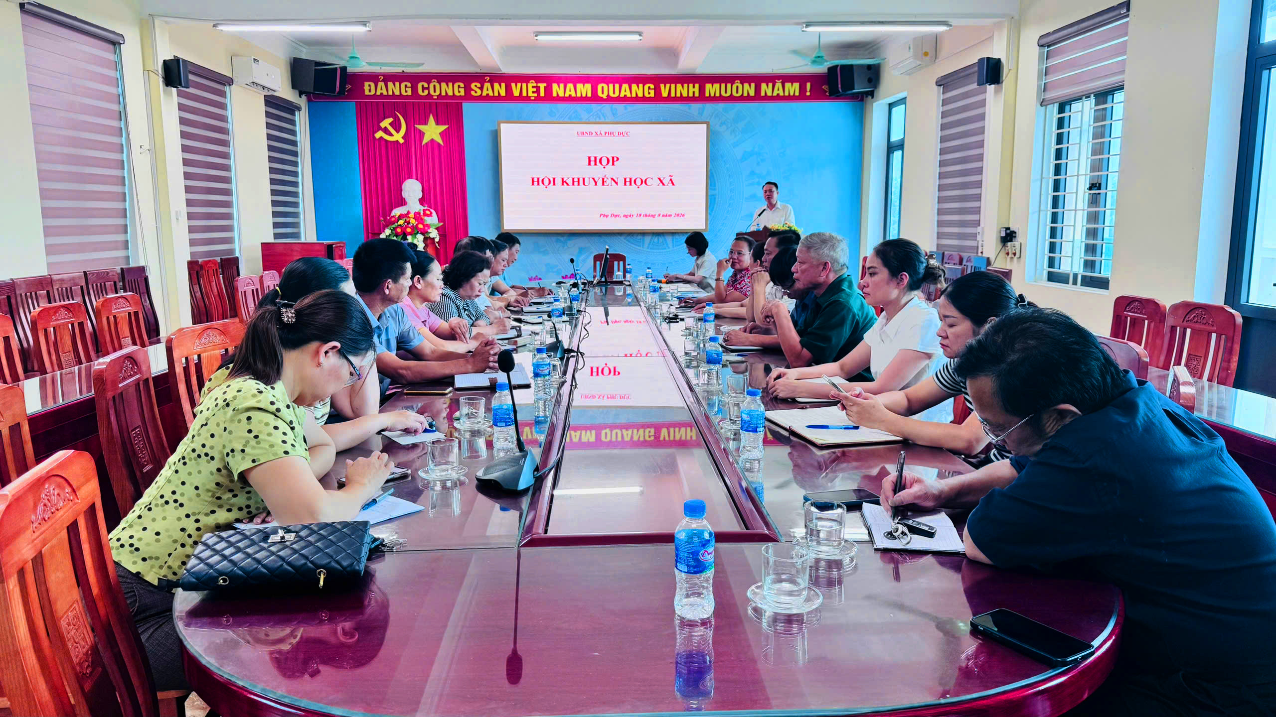 HỘI KHUYẾN HỌC XÃ PHỤ DỰC TRIỂN KHAI THÁNG KHUYẾN HỌC VÀ PHÁT ĐỘNG CHƯƠNG TRÌNH “ĐẠI SỨ KHUYẾN HỌC XANH - CÔNG DÂN HỌC TẬP SỐ”.